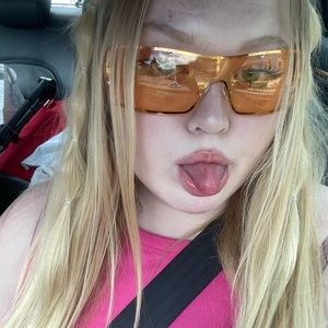 Meet your Posher, Marilyn